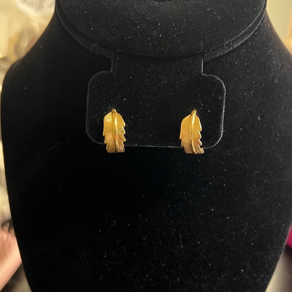 Elegant Gold Leaf Earrings
